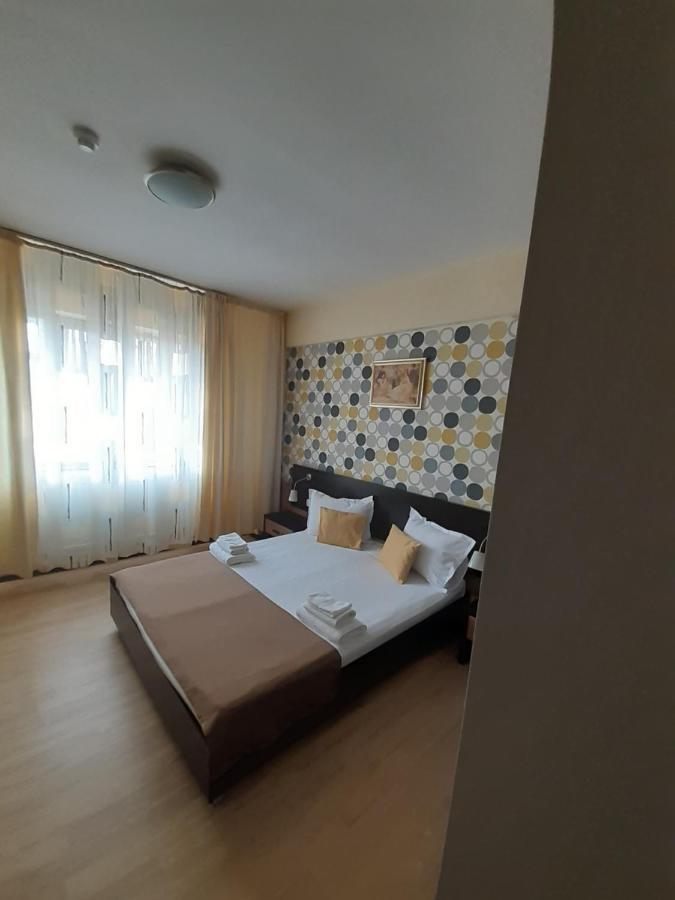 Hotel Nord Плоешти Экстерьер фото